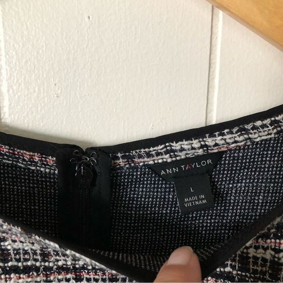 Ann Taylor Short Sleeve Cotton Blend Top Blouse Size L - Picture 2 of 8